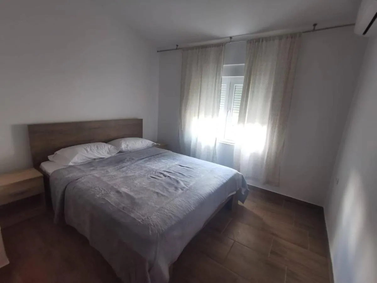 Lucija Apartment Rovanjska