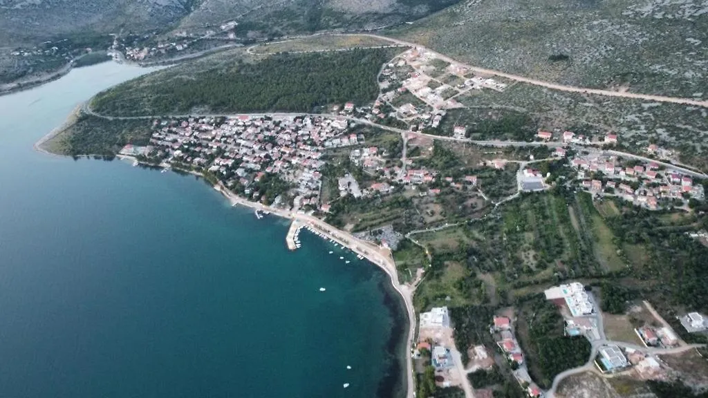 Lucija Apartment Rovanjska 0*,  Croatia